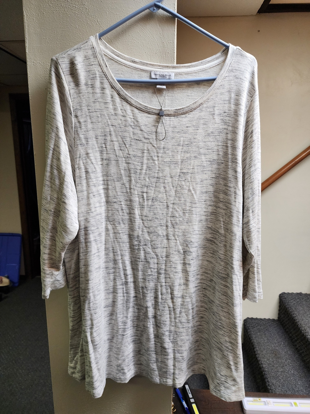 Carolina Belle 2x NWT Lightweight Heathered Scoop Neck Women's Top - Beige